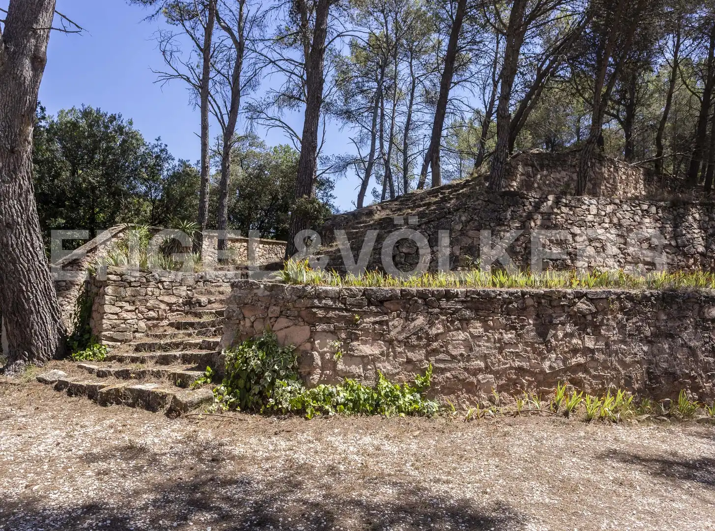 Finca rústica en venda en Santa Maria de Miralles amb Calefacció, Jardí privat i Traster
