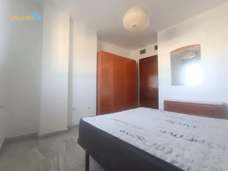 Dormitori de Apartament de lloguer en Badajoz amb Aire condicionat, Calefacció i Jardí privat