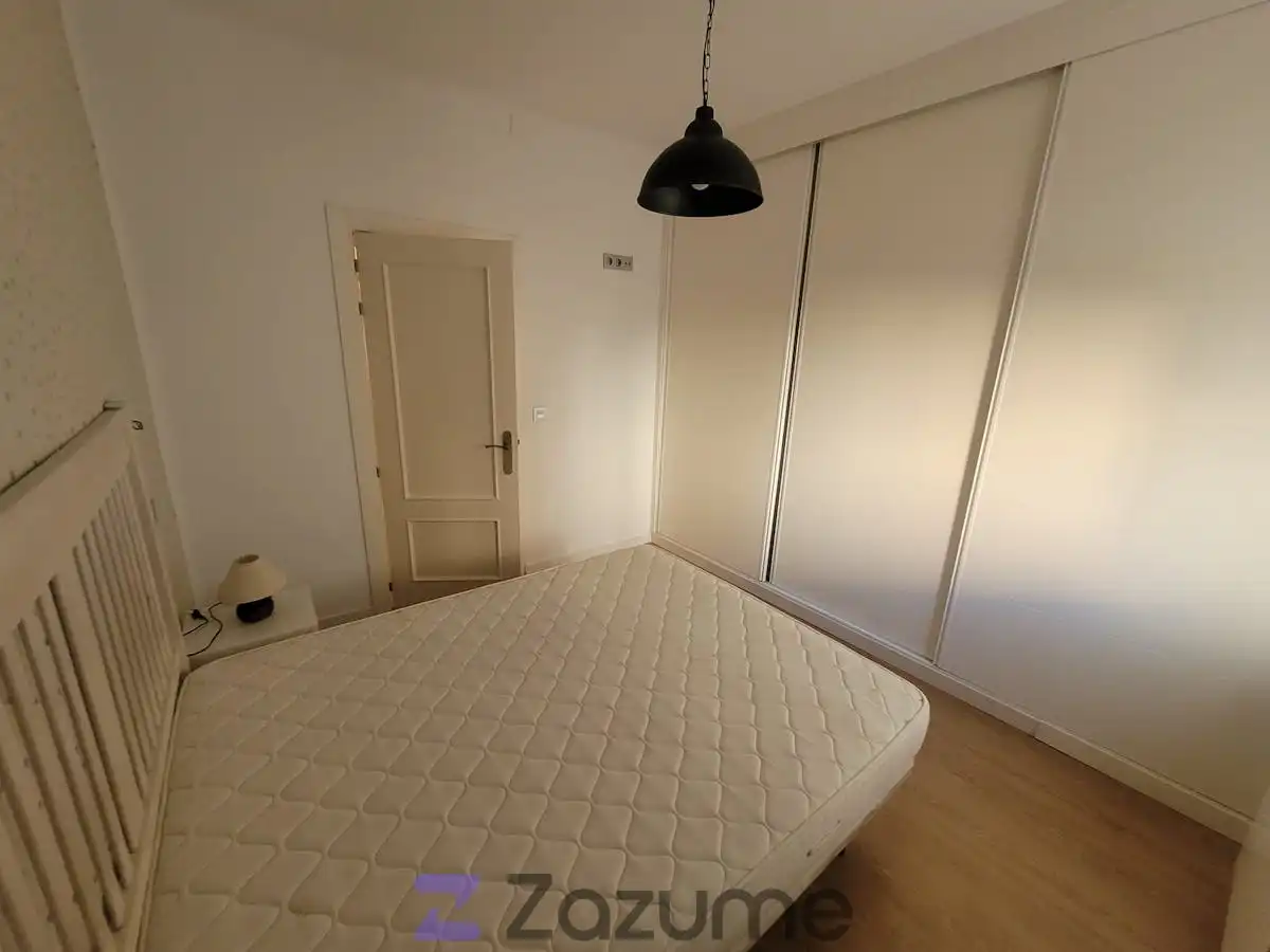 Schlafzimmer von Wohnung zur Miete in Segovia mit Heizung, Parkett und Möbliert