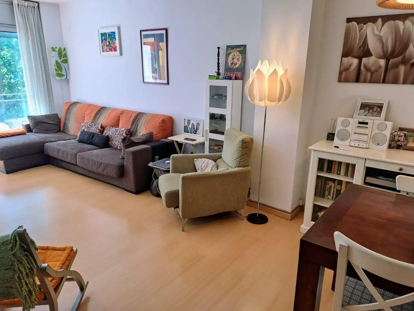 Sala d'estar de Pis en venda en Cerdanyola del Vallès amb Aire condicionat, Calefacció i Parquet