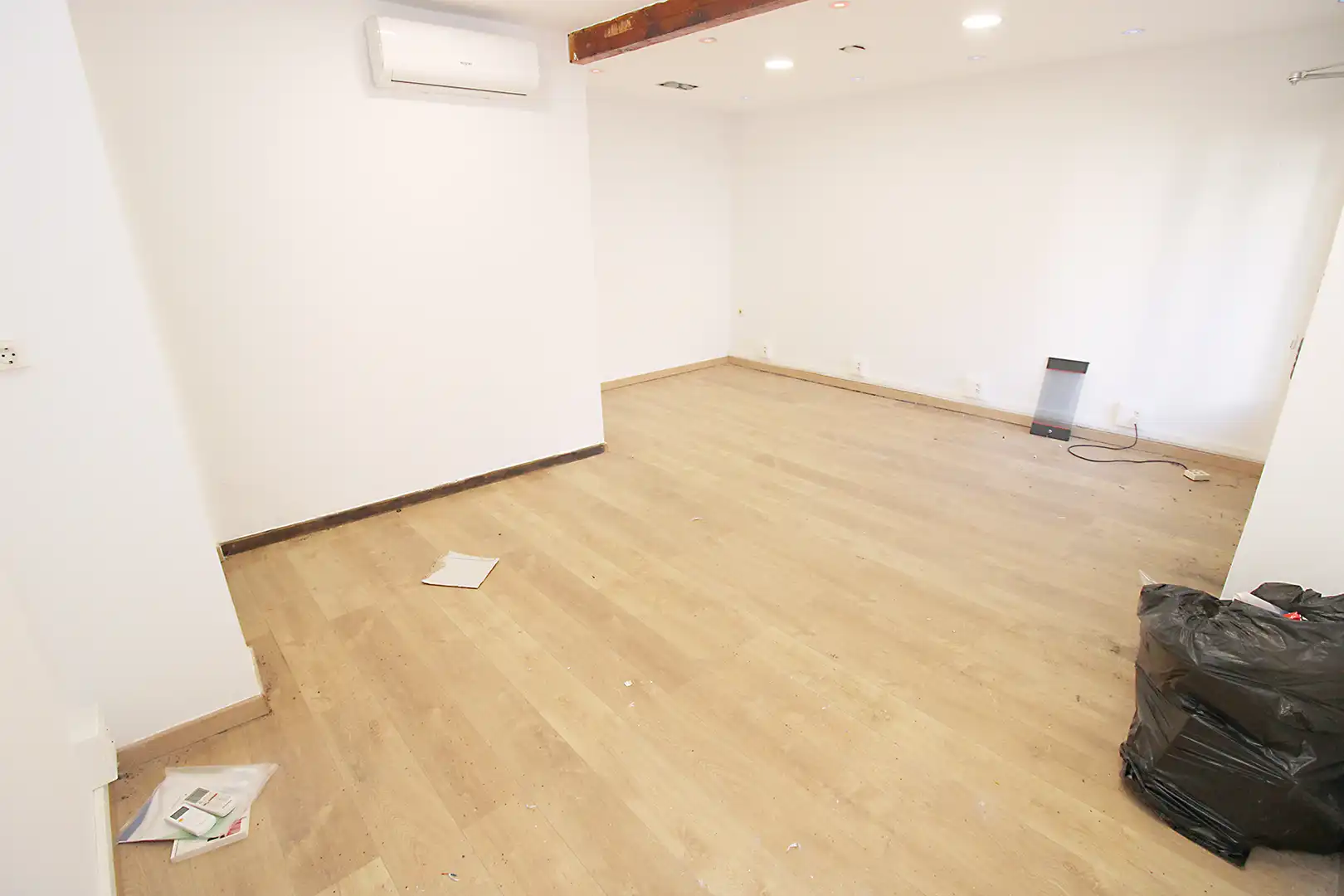 Commercial properties for rent in Torrelaguna  with Air Conditioner