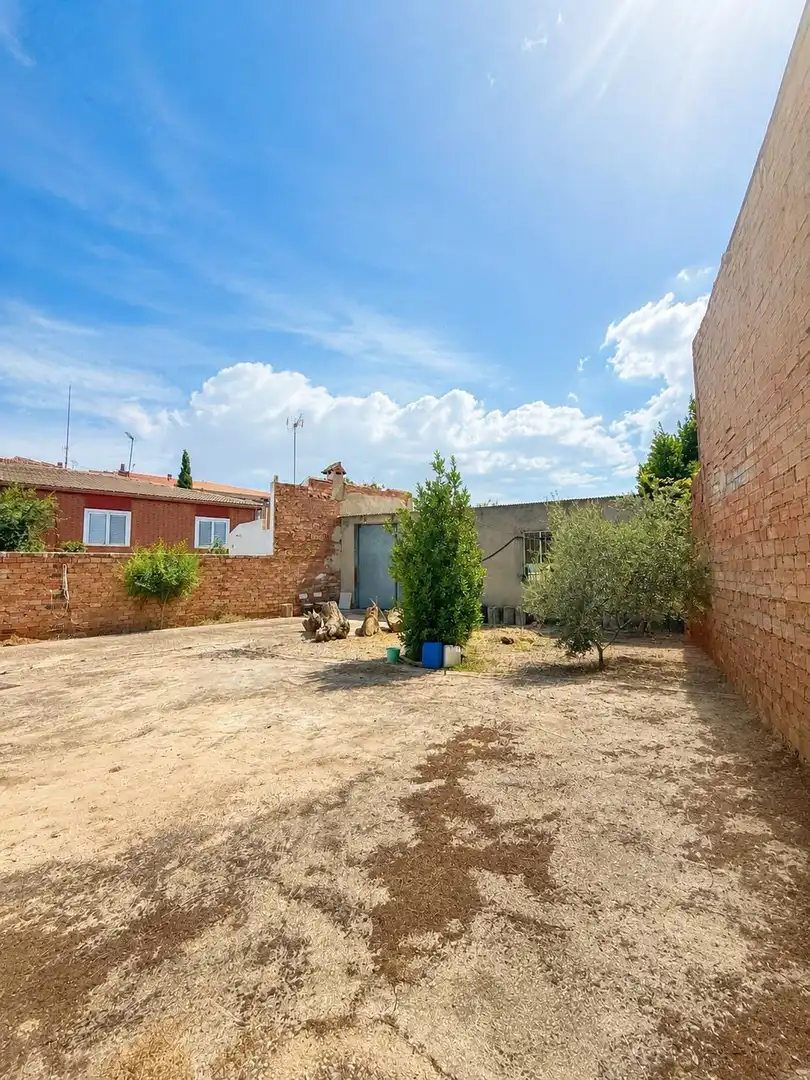 Wohnbaugrundstück zum Verkauf in Villafranca de los Caballeros, imagen 3