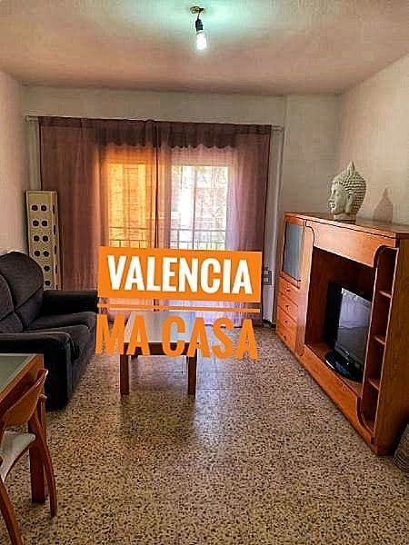 Habitación de Piso de alquiler en  Valencia Capital con Aire acondicionado, Calefacción y Amueblado