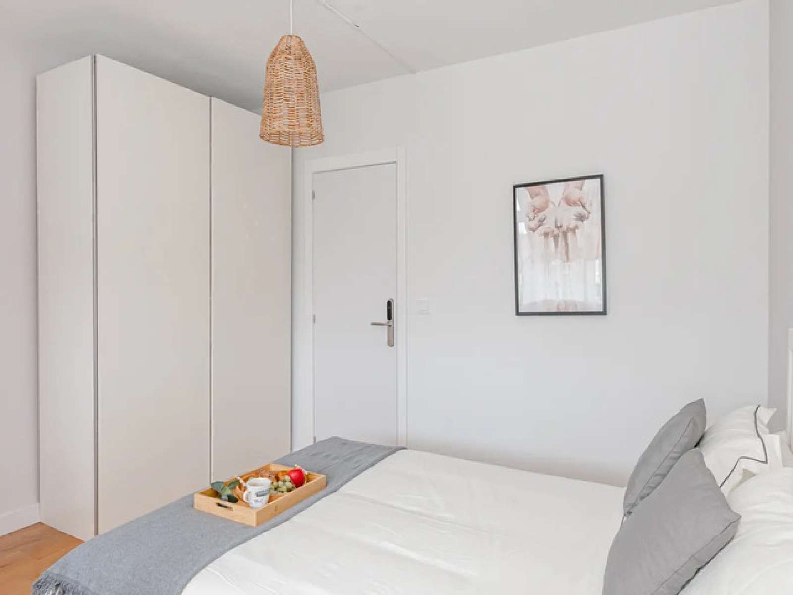 Bedroom of Flat to share in  Madrid Capital  with Air Conditioner, Heating and Terrace