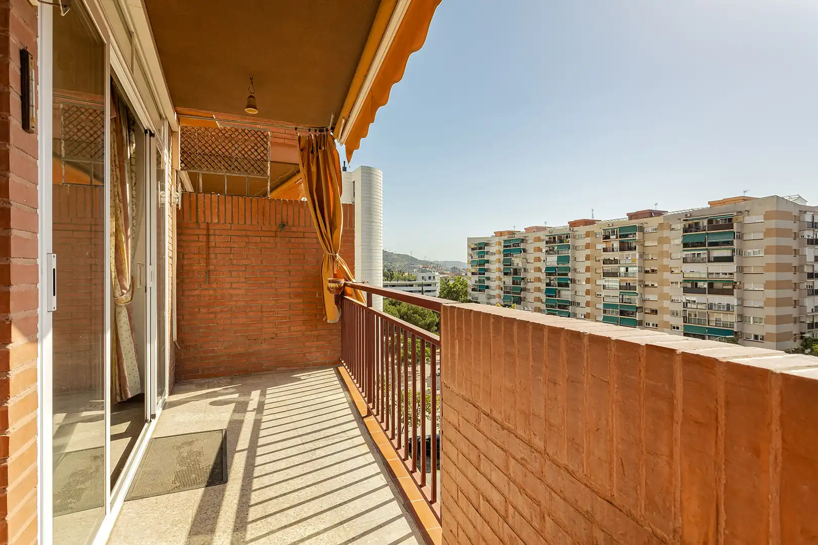 Terrassa de Pis en venda en Barcelona amb Calefacció i Balcó
