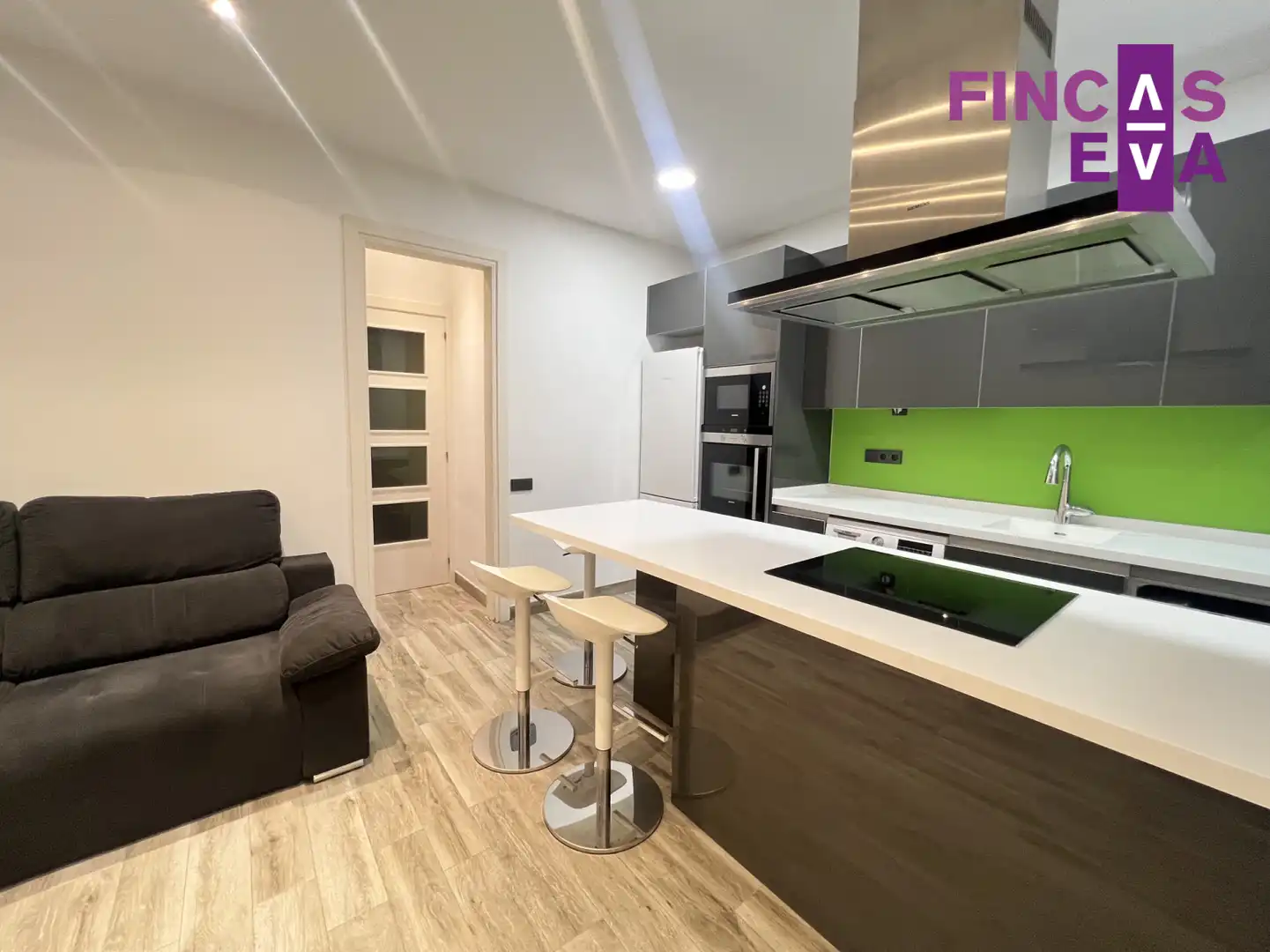 Cocina de Piso en venta en Barcelona con Calefacción, Parquet y Balcón