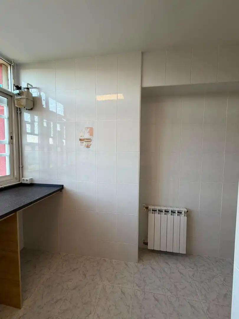 Baño de Piso de alquiler en Madrid con Calefacción, Parquet y Terraza