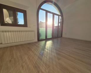 Sala d'estar de Pis de lloguer en Sant Julià de Vilatorta amb Calefacció, Parquet i Forn