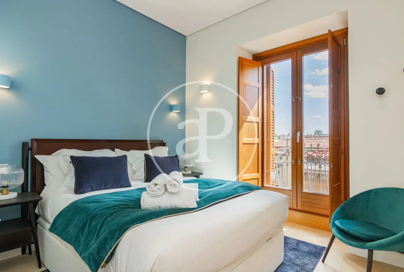 Flat for rent in C. de San Bernardo, Universidad - Malasaña