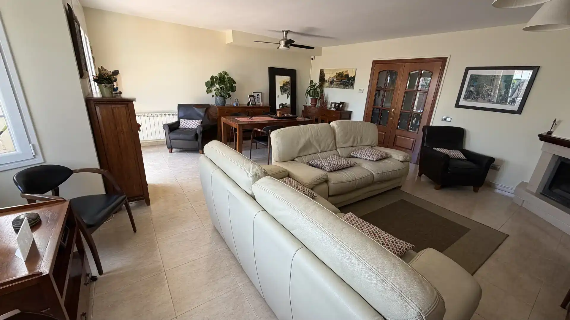 Sala d'estar de Casa adosada en venda en Sant Vicenç de Montalt amb Aire condicionat i Balcó
