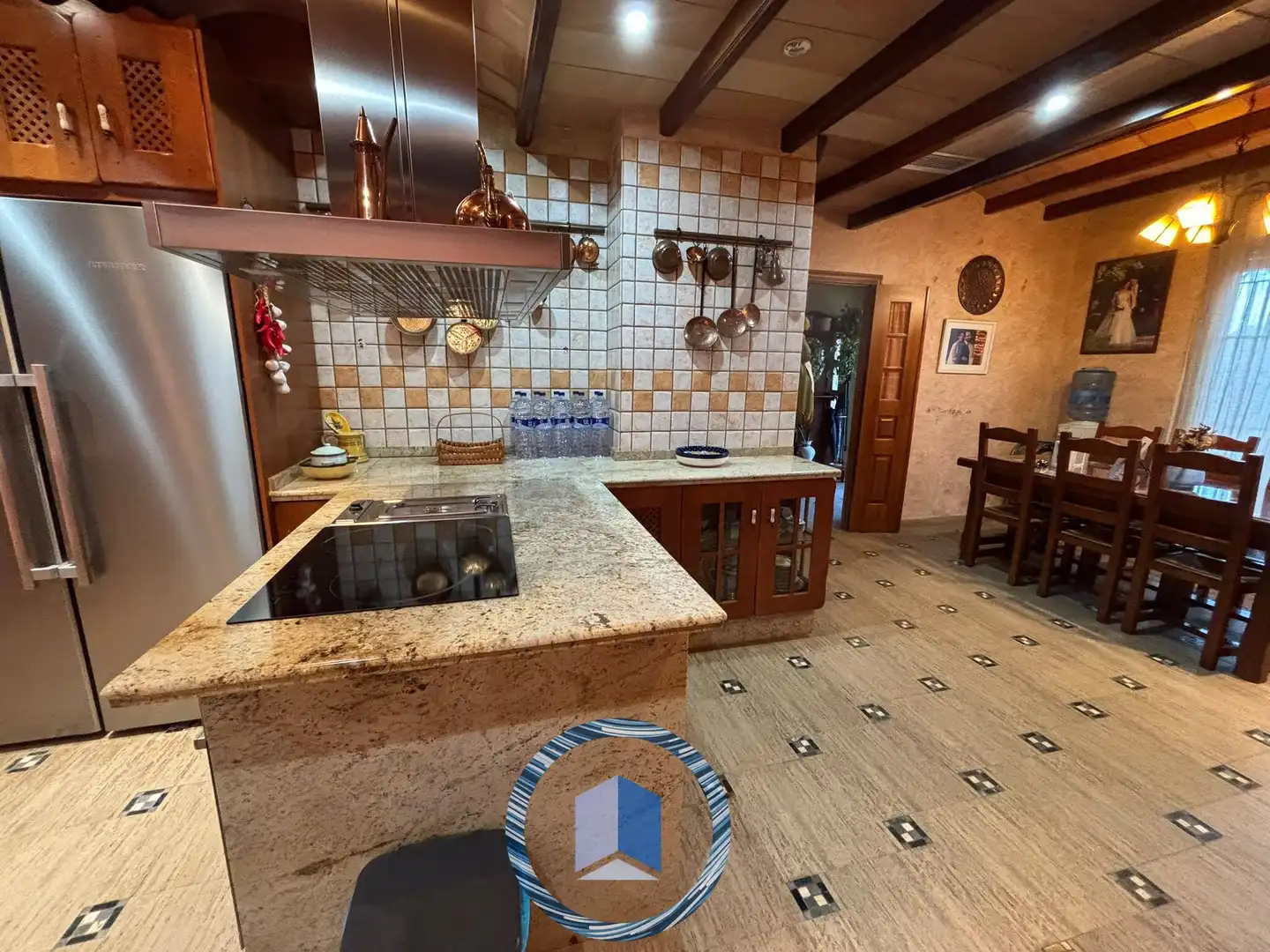 Cocina de Casa o chalet en venta en Alcalá de Guadaira con Aire acondicionado, Jardín privado y Terraza