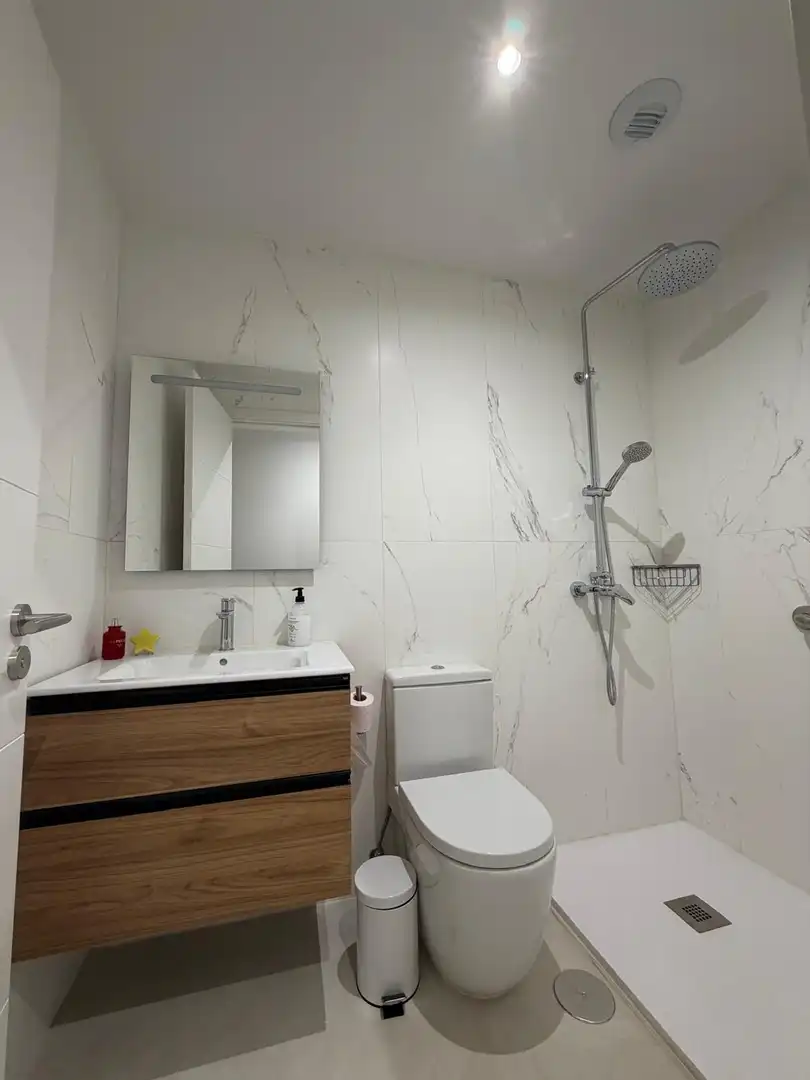 Bathroom of Flat for sale in Santa Cruz de Tenerife  with Terrace, Storage room and Furnished