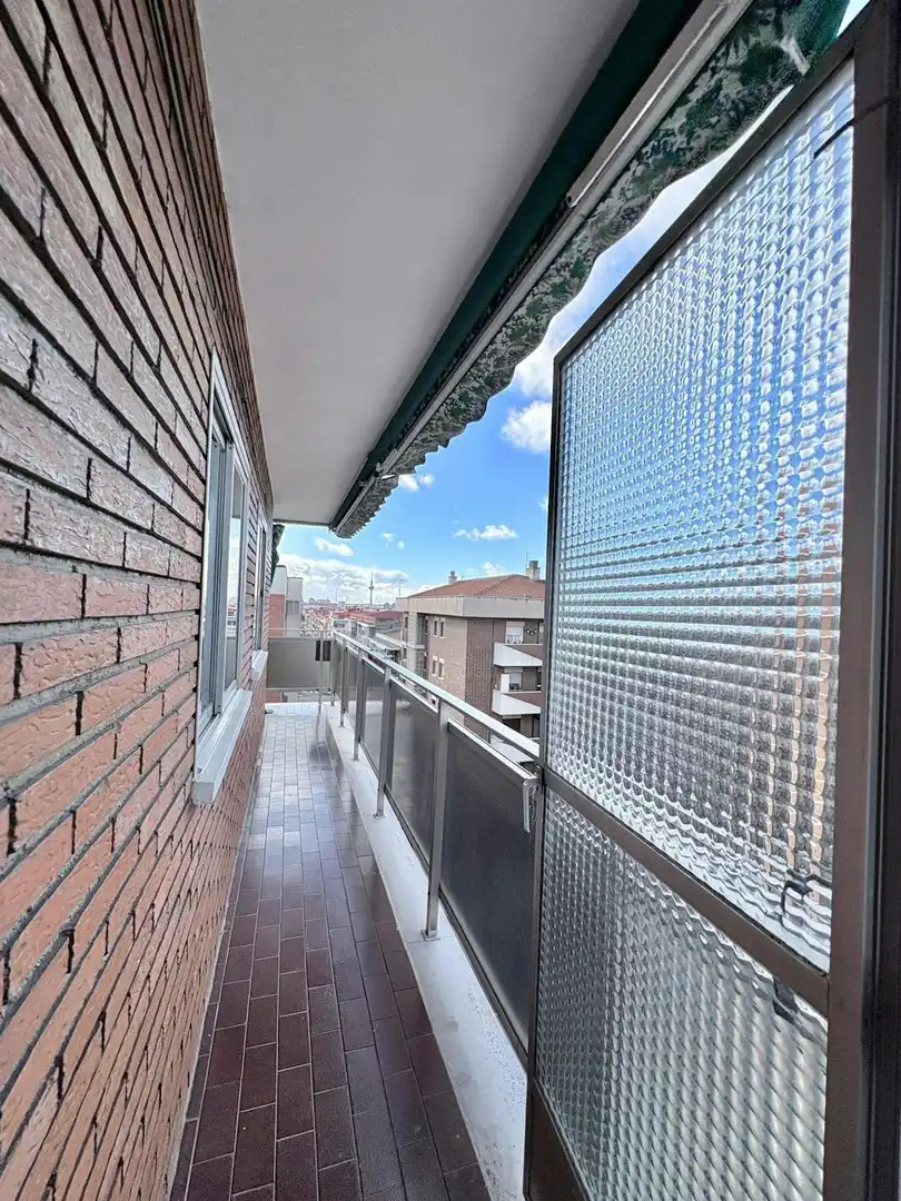 Balcony of Flat for share in Madrid  with Heating, Furnished and Washing machine