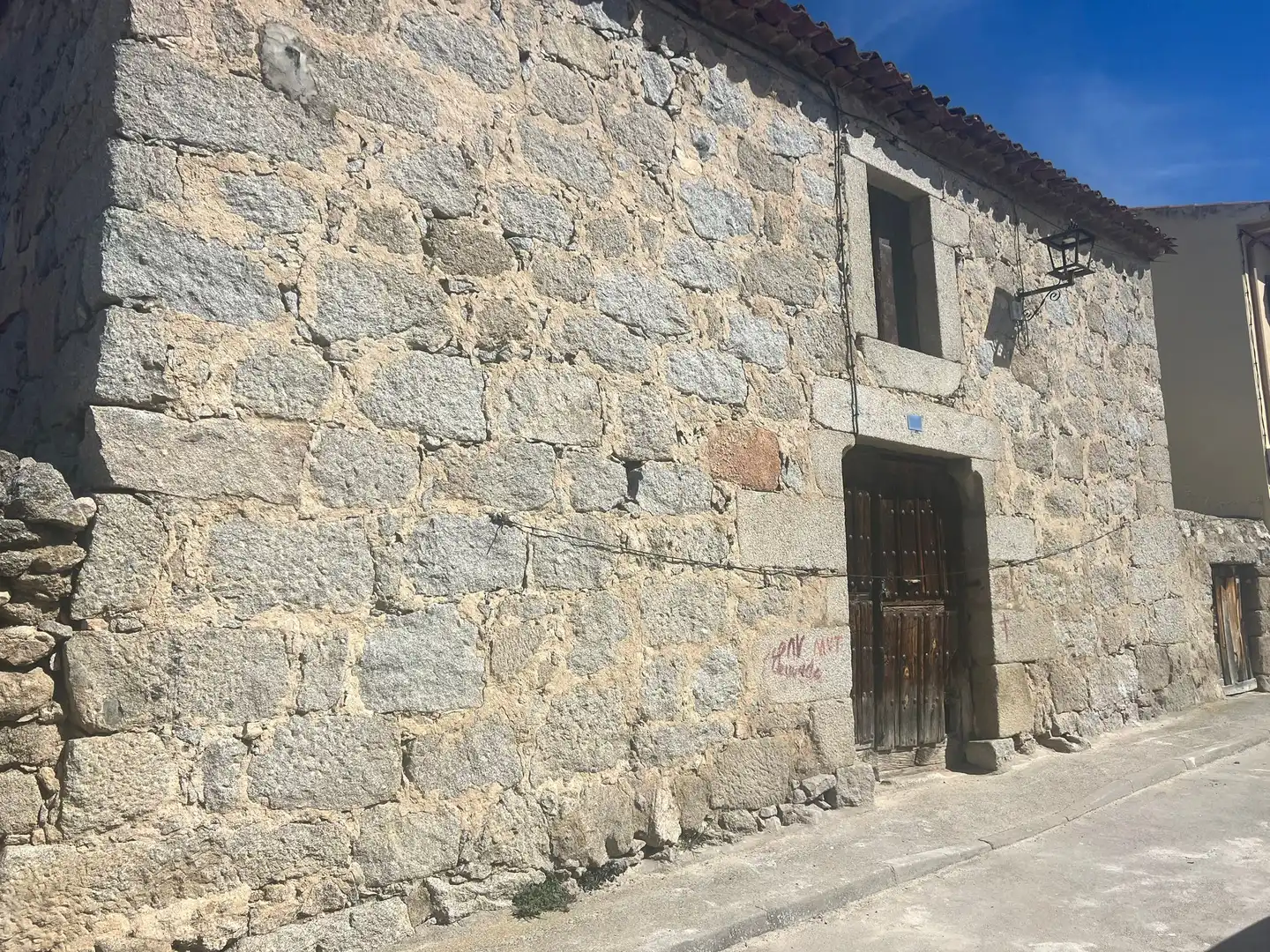 Vista exterior de Casa adosada en venda en Muñogalindo