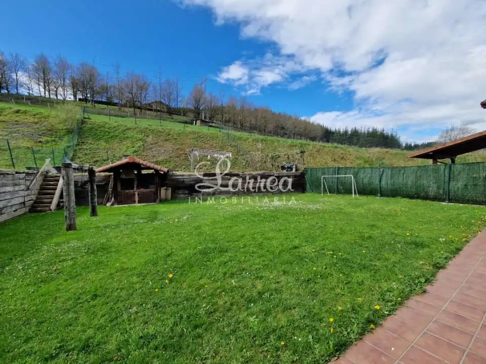 Detached homes for sale in Areatza  with Heating, Private garden and Storage room