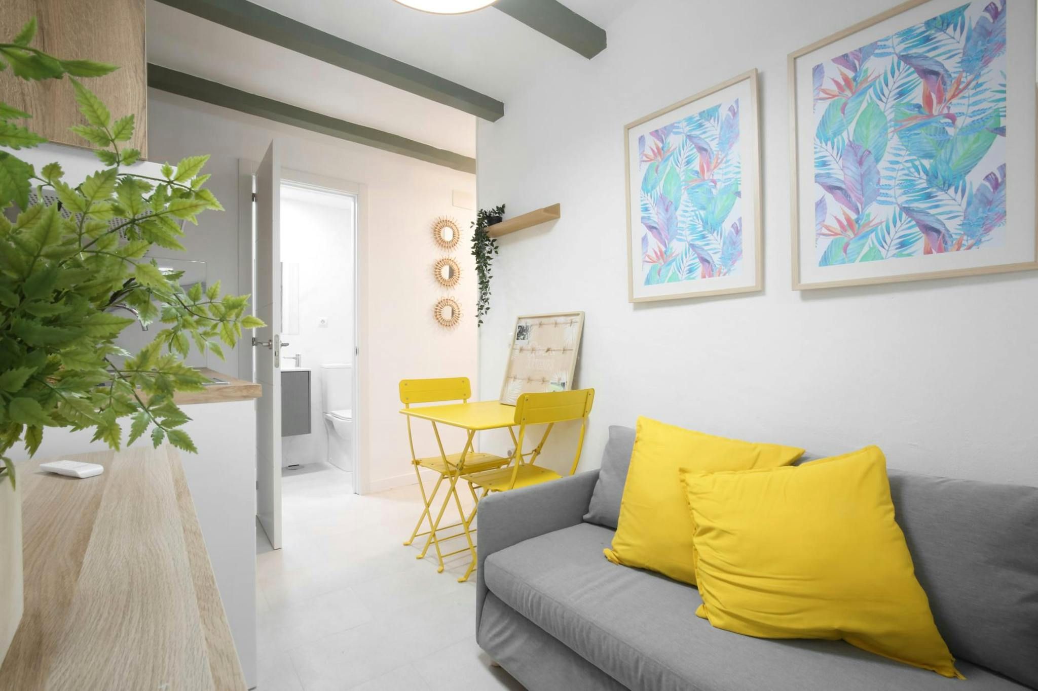 Living room of Flat to rent in  Madrid Capital  with Furnished, Washing machine and TV