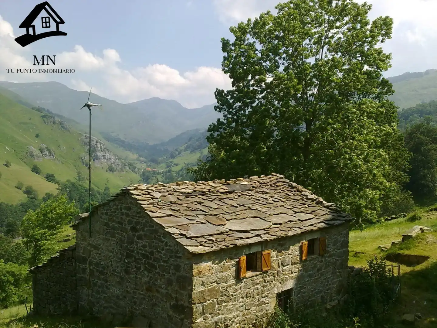 Vista exterior de Finca rústica en venda en San Roque de Riomiera