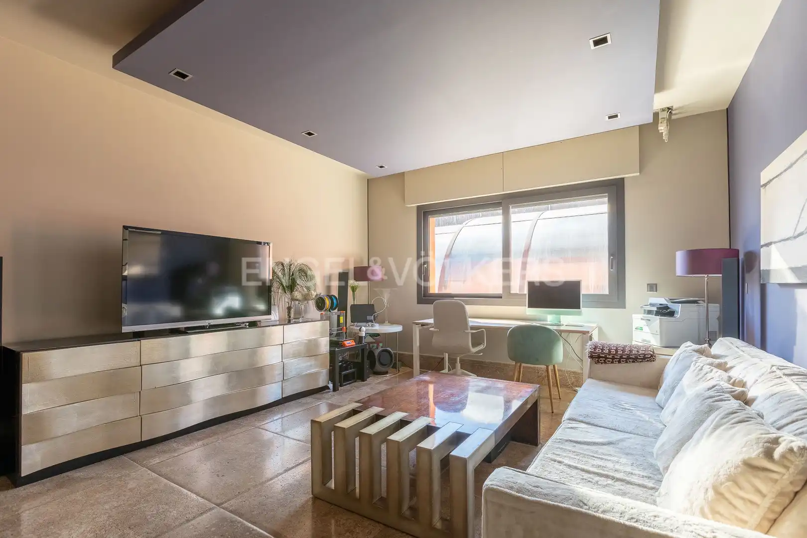 Sala d'estar de Finca rústica en venda en Dos Hermanas amb Aire condicionat, Calefacció i Jardí privat