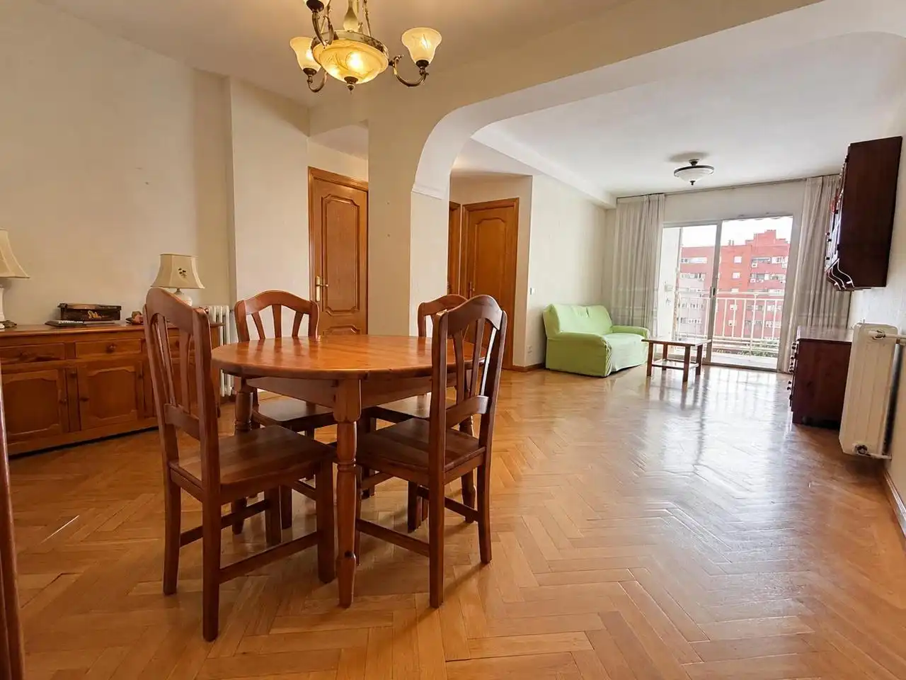 Comedor de Piso en venta en Madrid con Calefacción, Parquet y Terraza
