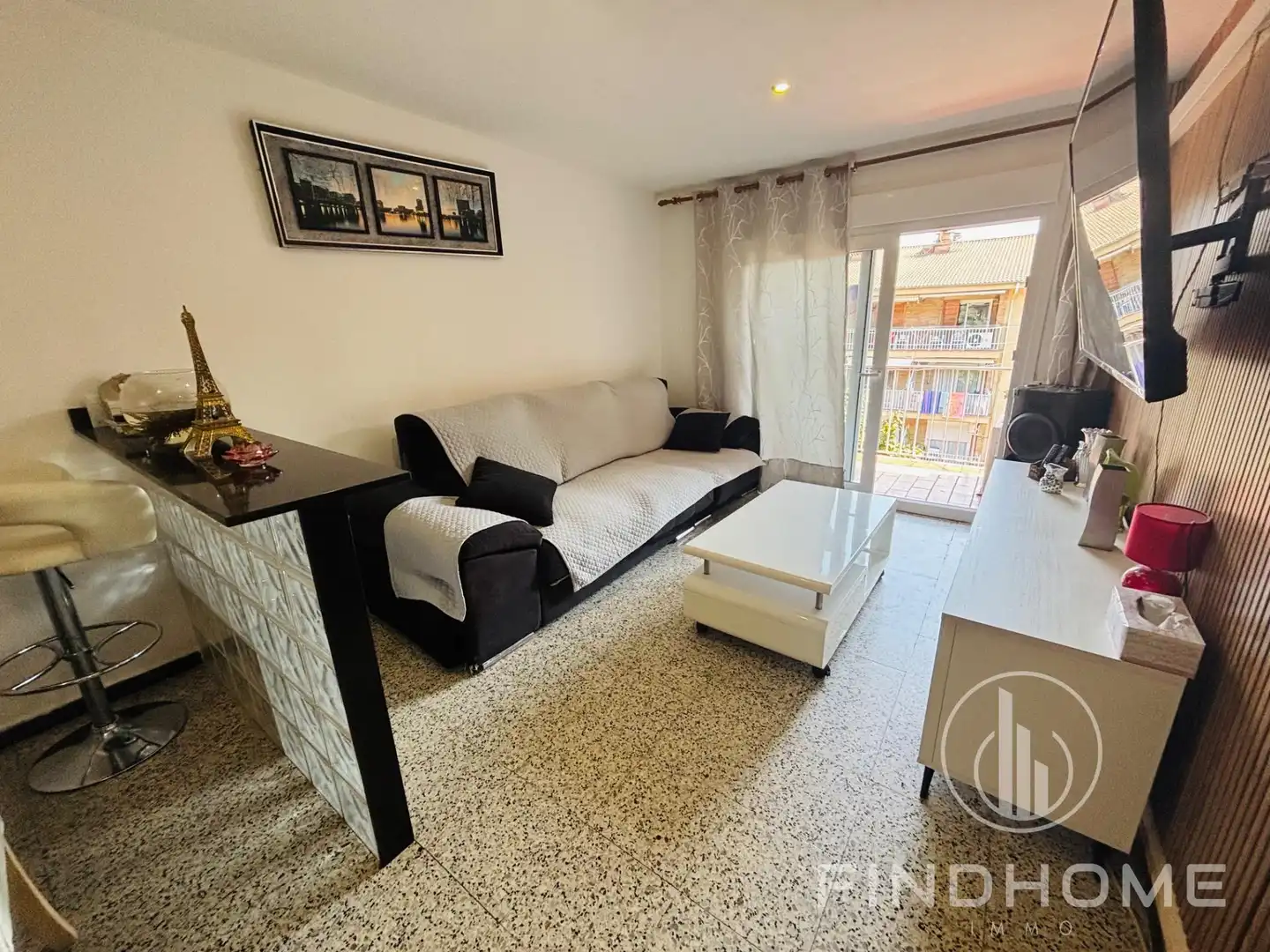 Living room of Flat for sale in Olot  with Air Conditioner and Heating