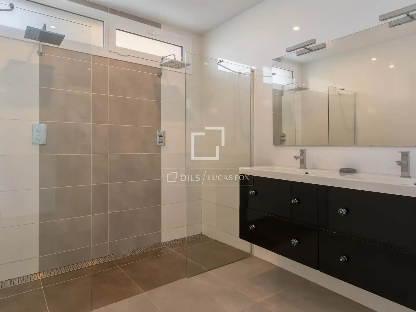 Bathroom of Houses for sale in Roses  with Air Conditioner, Heating and Terrace
