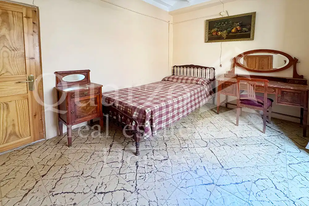 Dormitori de Casa o xalet en venda en Ayora amb Calefacció, Terrassa i Traster