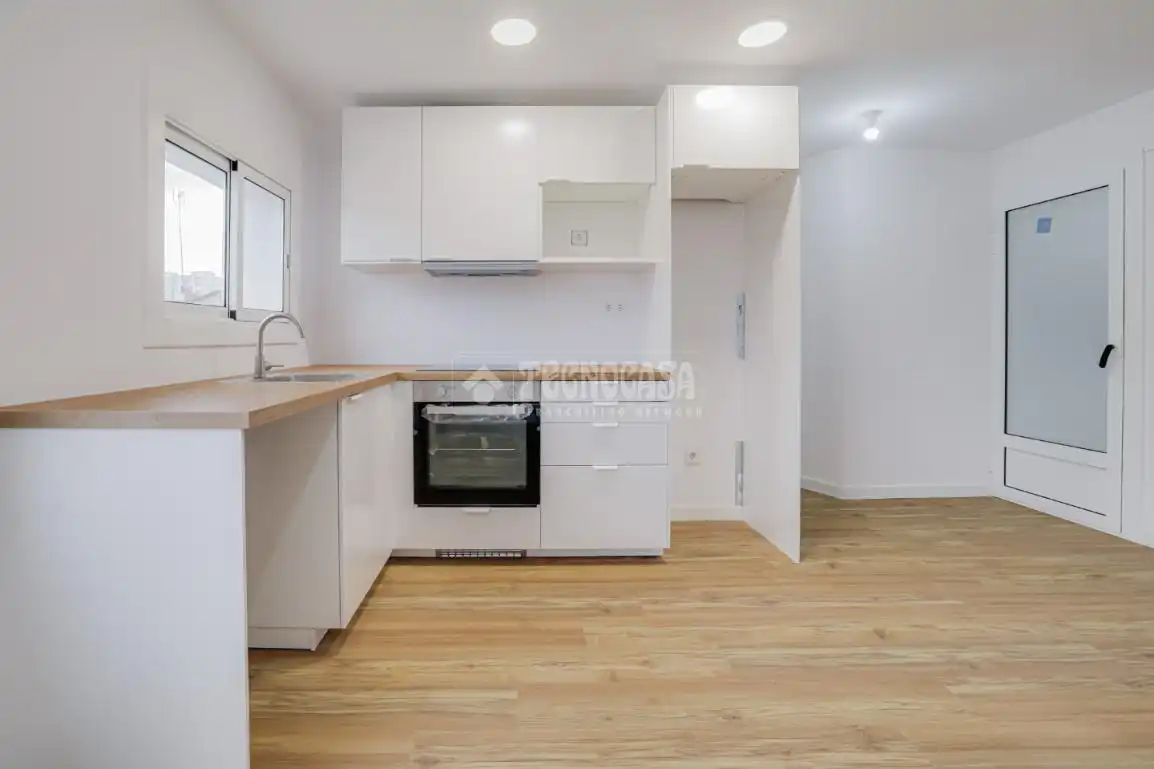 Cocina de Piso en venta en Terrassa con Balcón