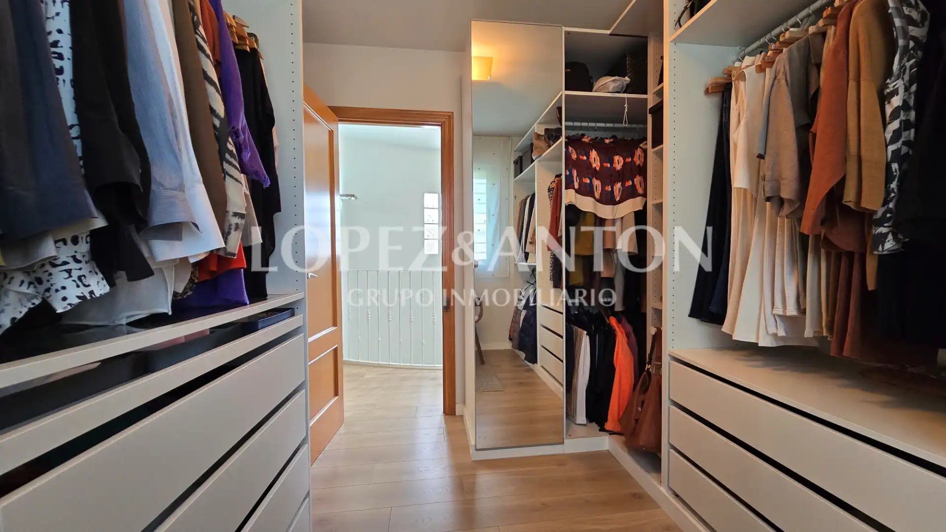 Houses for sale in L'Eliana  with Air Conditioner, Heating and Private garden