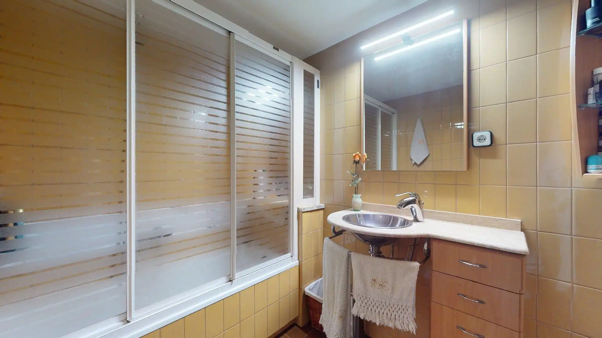 Bany de Pis en venda en Vilanova i la Geltrú amb Aire condicionat, Calefacció i Terrassa