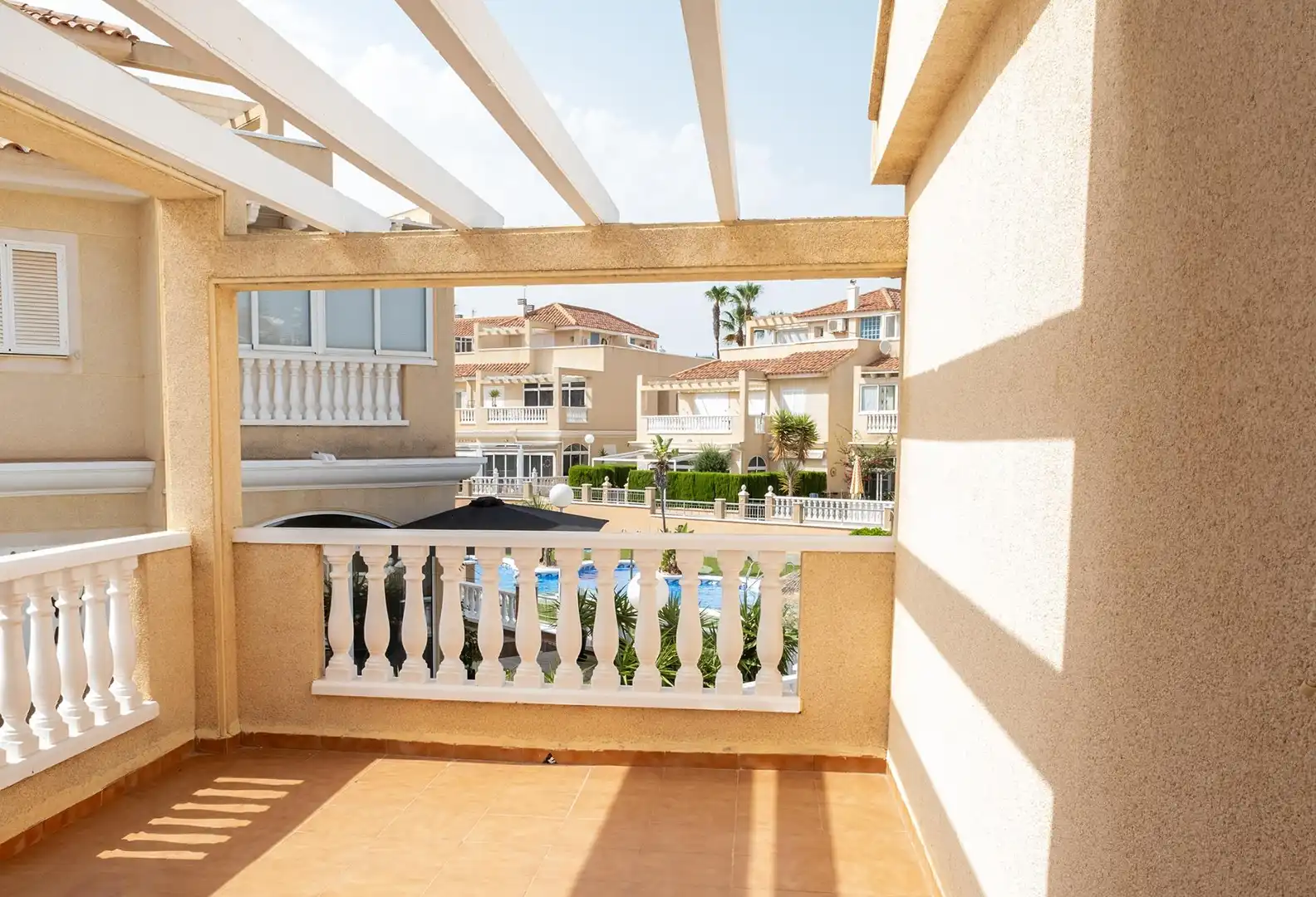Terrassa de Casa adosada en venda en Orihuela amb Aire condicionat, Calefacció i Jardí privat