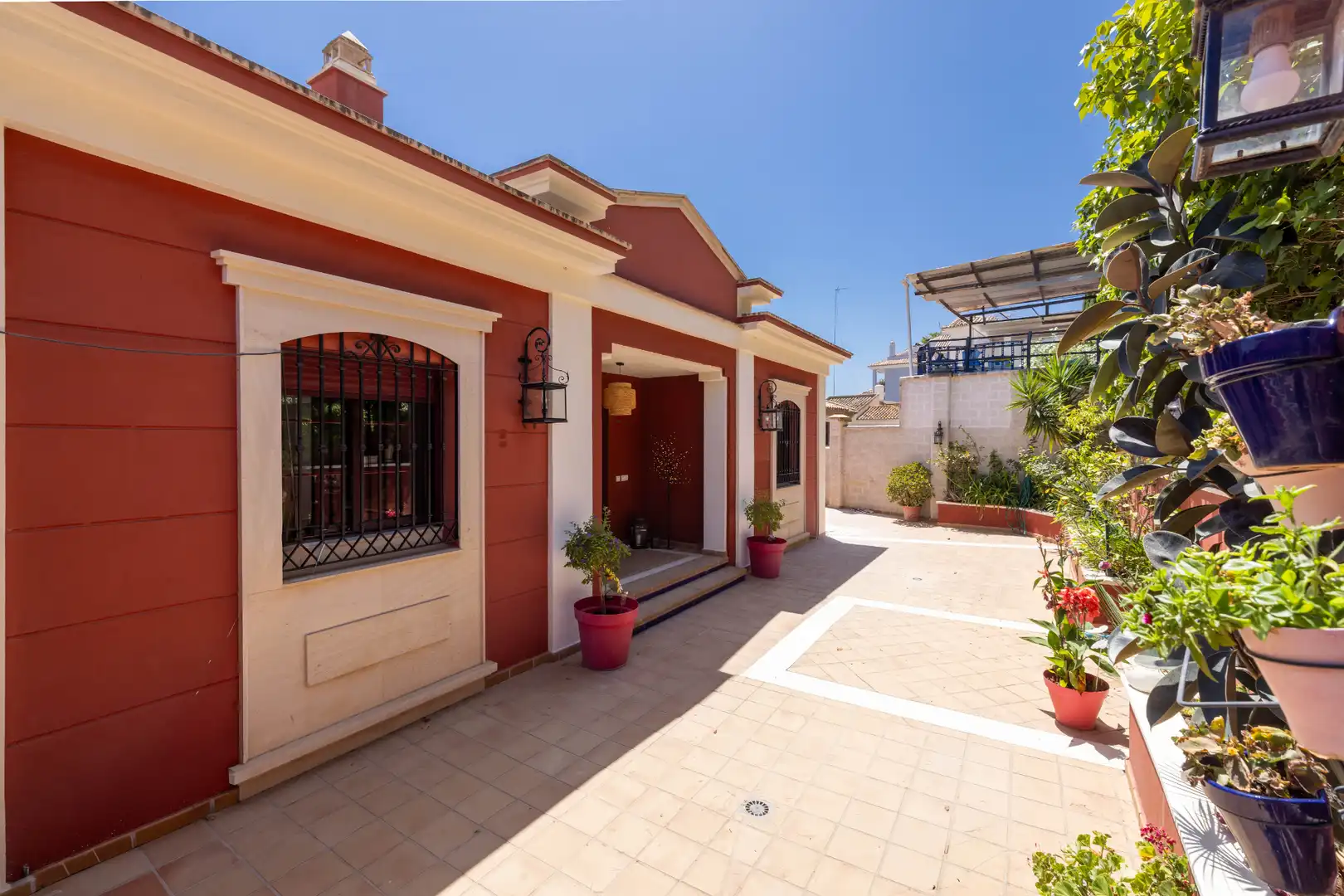 Außenansicht von Haus oder Chalet zum Verkauf in Málaga mit Klimaanlage, Heizung und Privatgarten