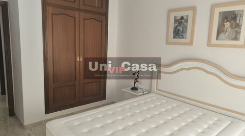 Foto 5 de Piso de alquiler en Huerta de la Reina - Trassierra, Córdoba Capital