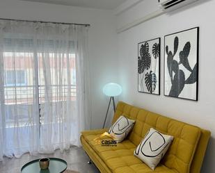 Sala d'estar de Apartament de lloguer en Santa Pola amb Calefacció i Terrassa