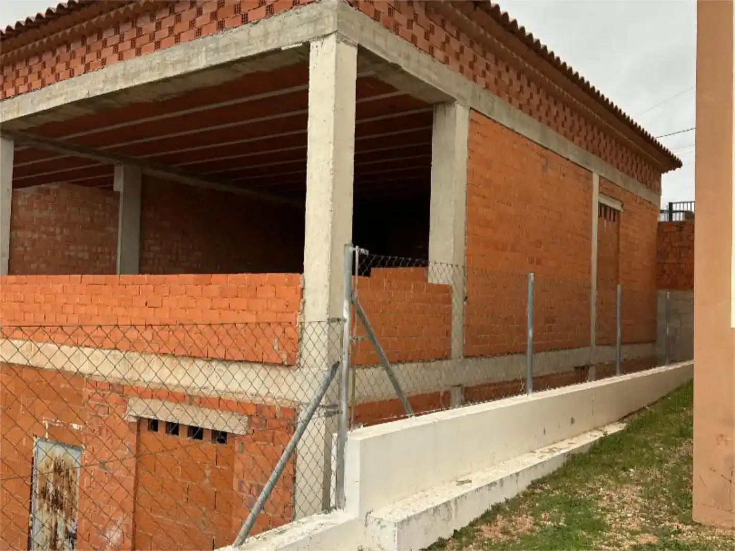 Vista exterior de Casa adosada en venda en Ruidera amb Piscina i Balcó