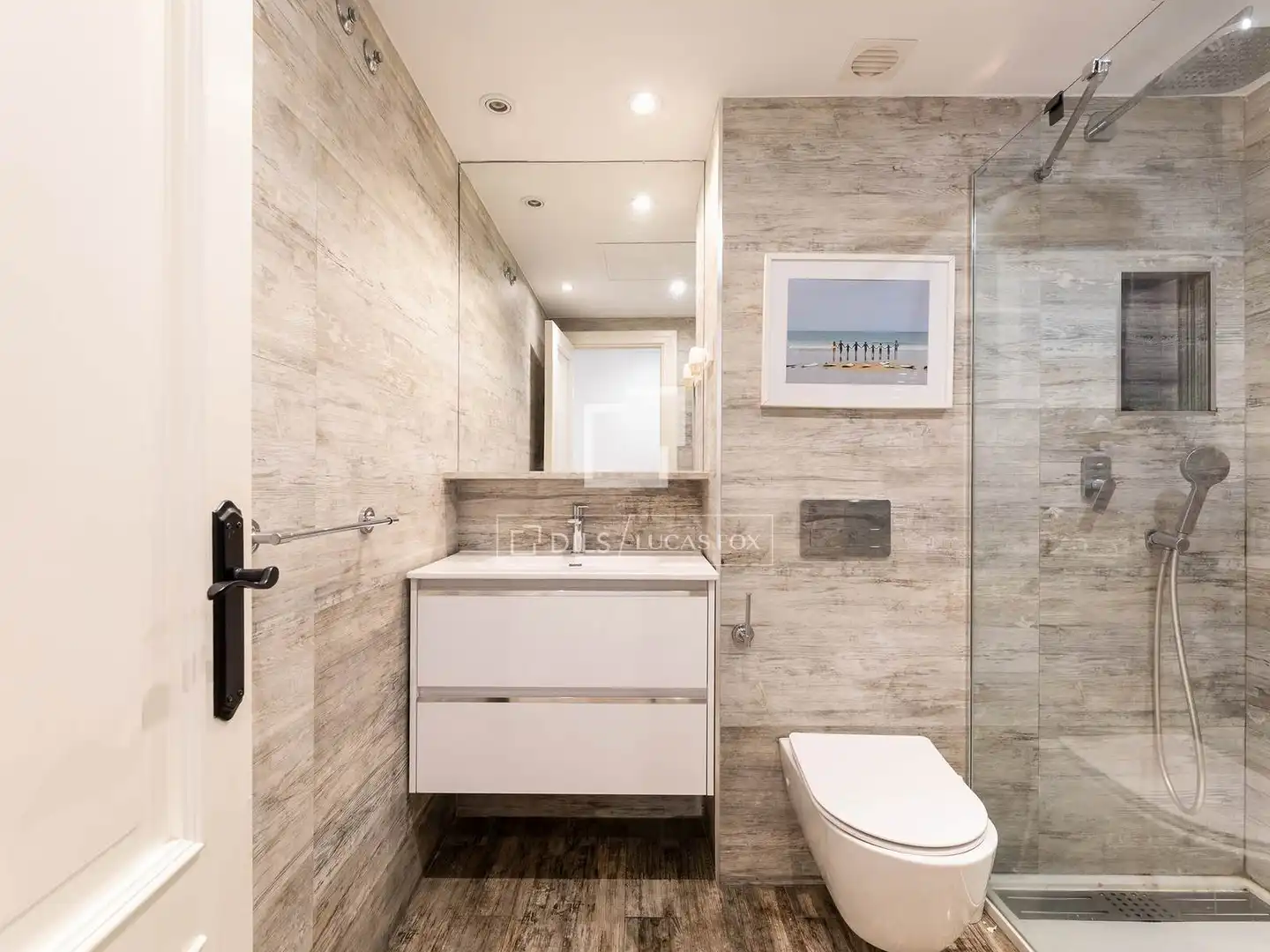Bathroom of Flat for sale in Majadahonda  with Air Conditioner, Terrace and Swimming Pool