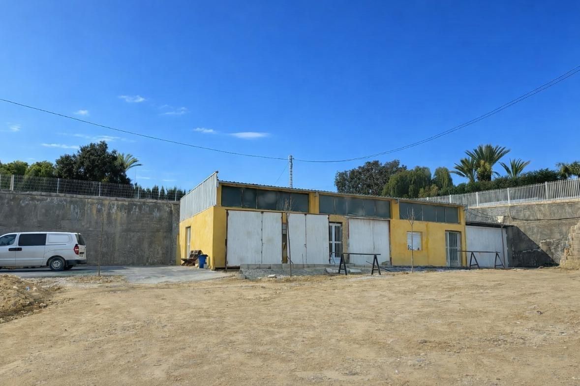 Vista exterior de Casa o xalet de lloguer en Elche / Elx