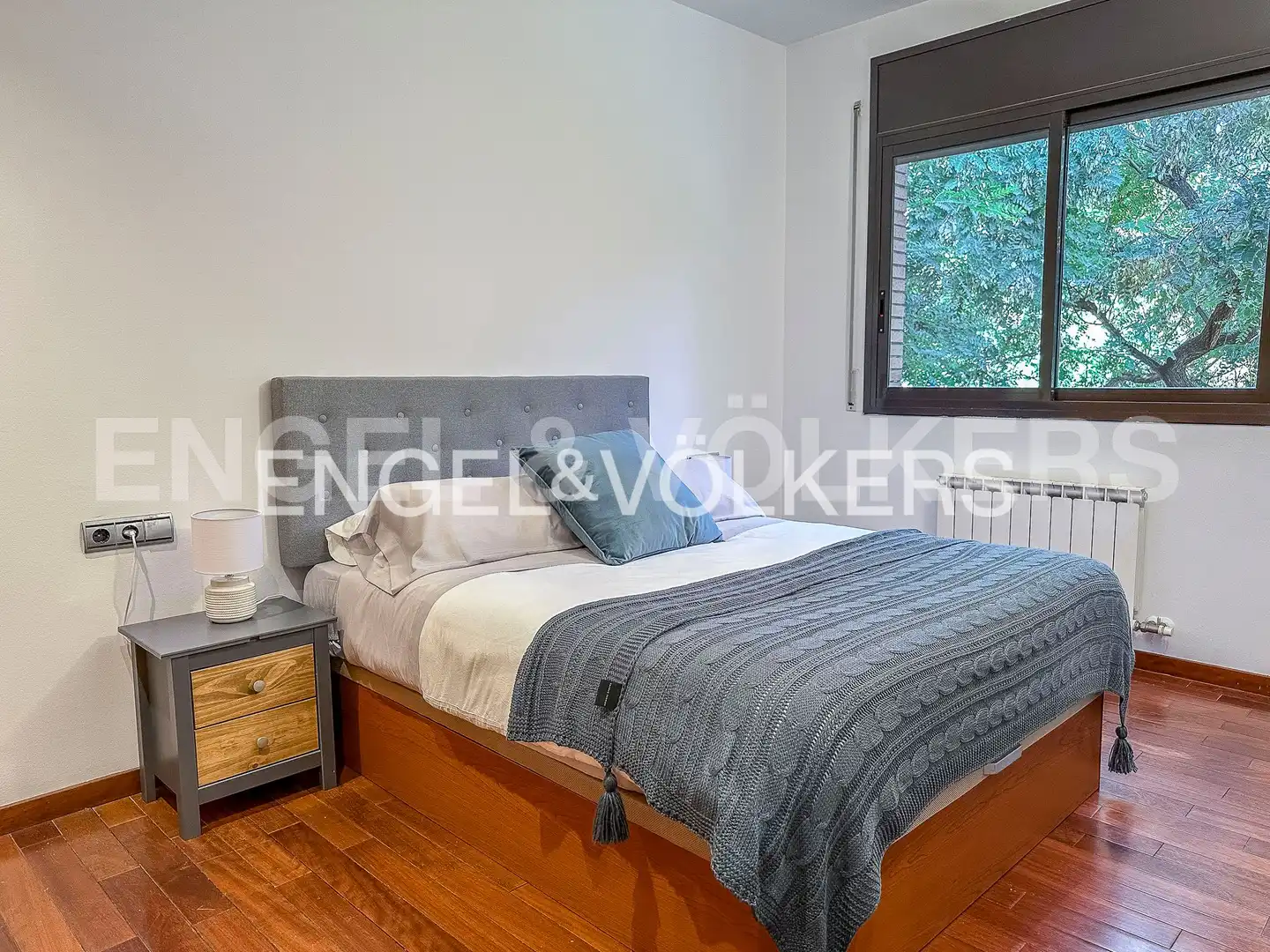 Schlafzimmer von Dachboden zum Verkauf in Barcelona mit Klimaanlage, Heizung und Terrasse