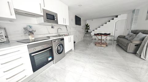 Foto 2 de Casa o chalet en venta en Miralvalle - Av. Virgen del Puerto - La Data, Plasencia