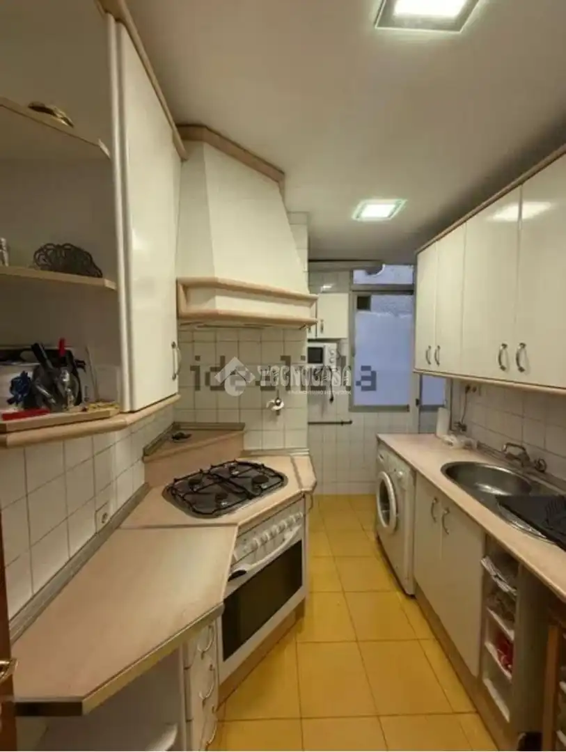 Cocina de Piso en venta en Granada con Aire acondicionado, Amueblado y Balcón