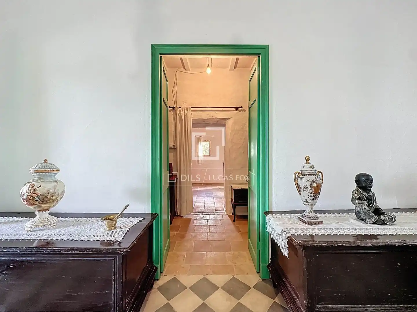 Country house zum Verkauf in Es Castell mit Privatgarten, Abstellraum und Balkon
