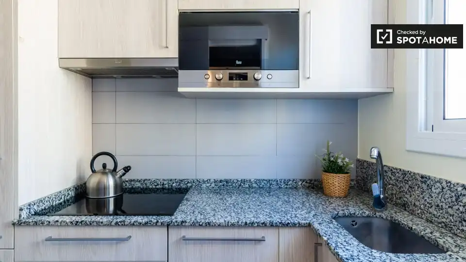 Kitchen of Flat for rent in Barcelona  with Air Conditioner, Heating and Furnished