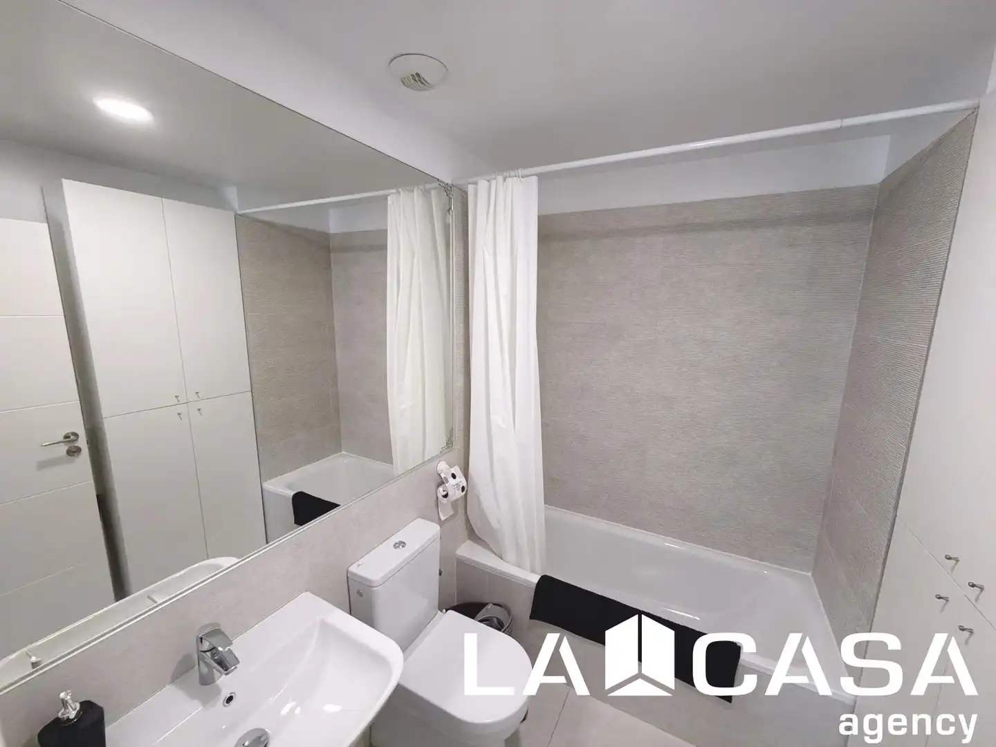 Casa a schiera in vendita a Entrenúcleos, imagen 21