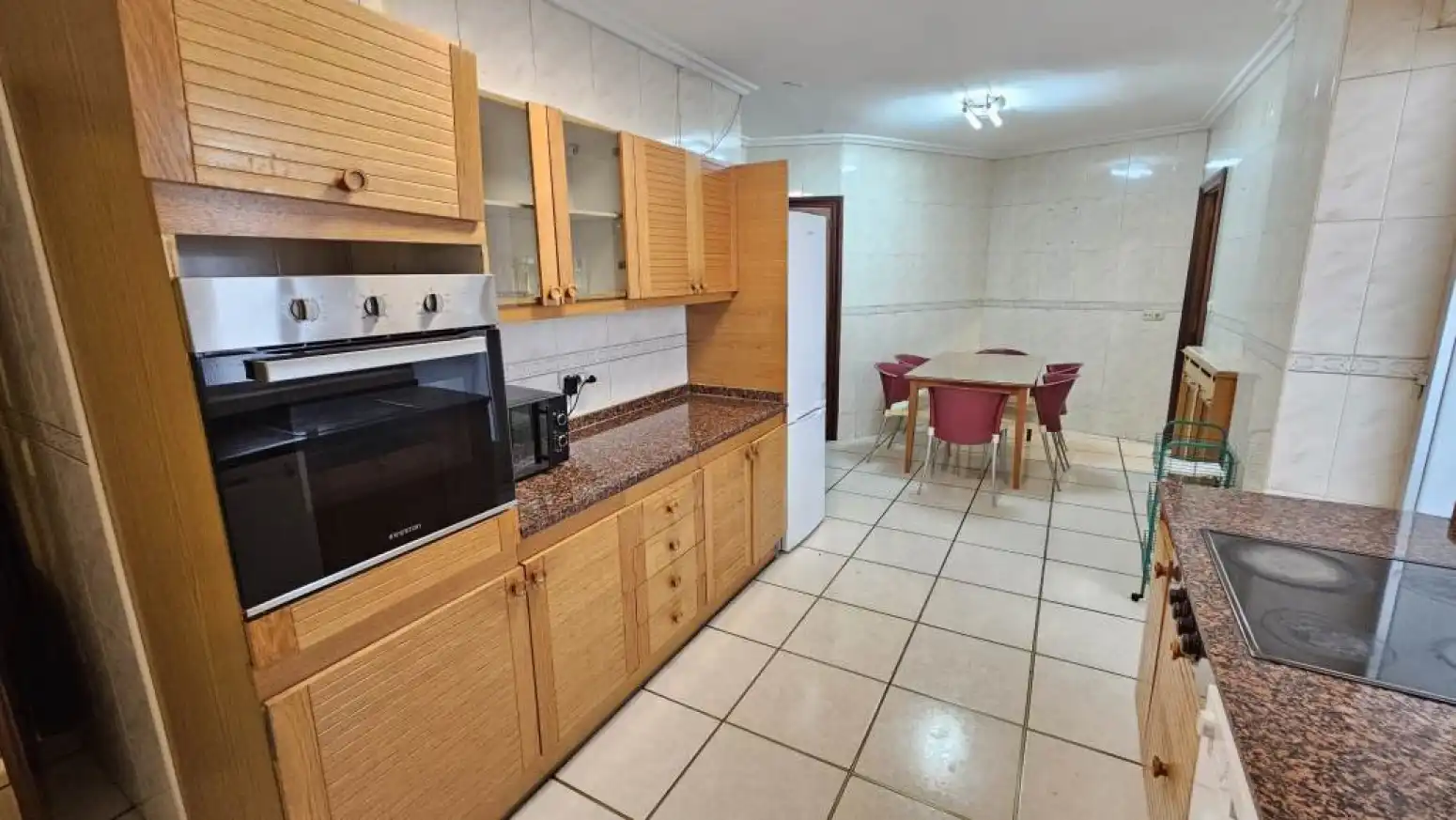 Cocina de Piso de alquiler en Salamanca con Calefacción, Parquet y Terraza