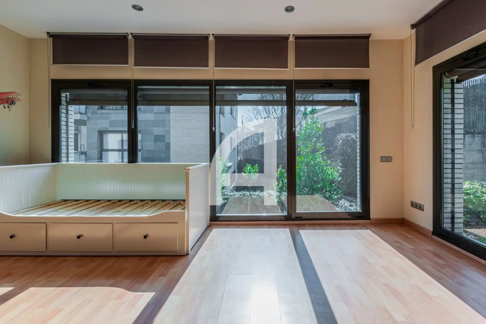 Sala d'estar de Casa o xalet en venda en Cardedeu amb Aire condicionat, Calefacció i Jardí privat
