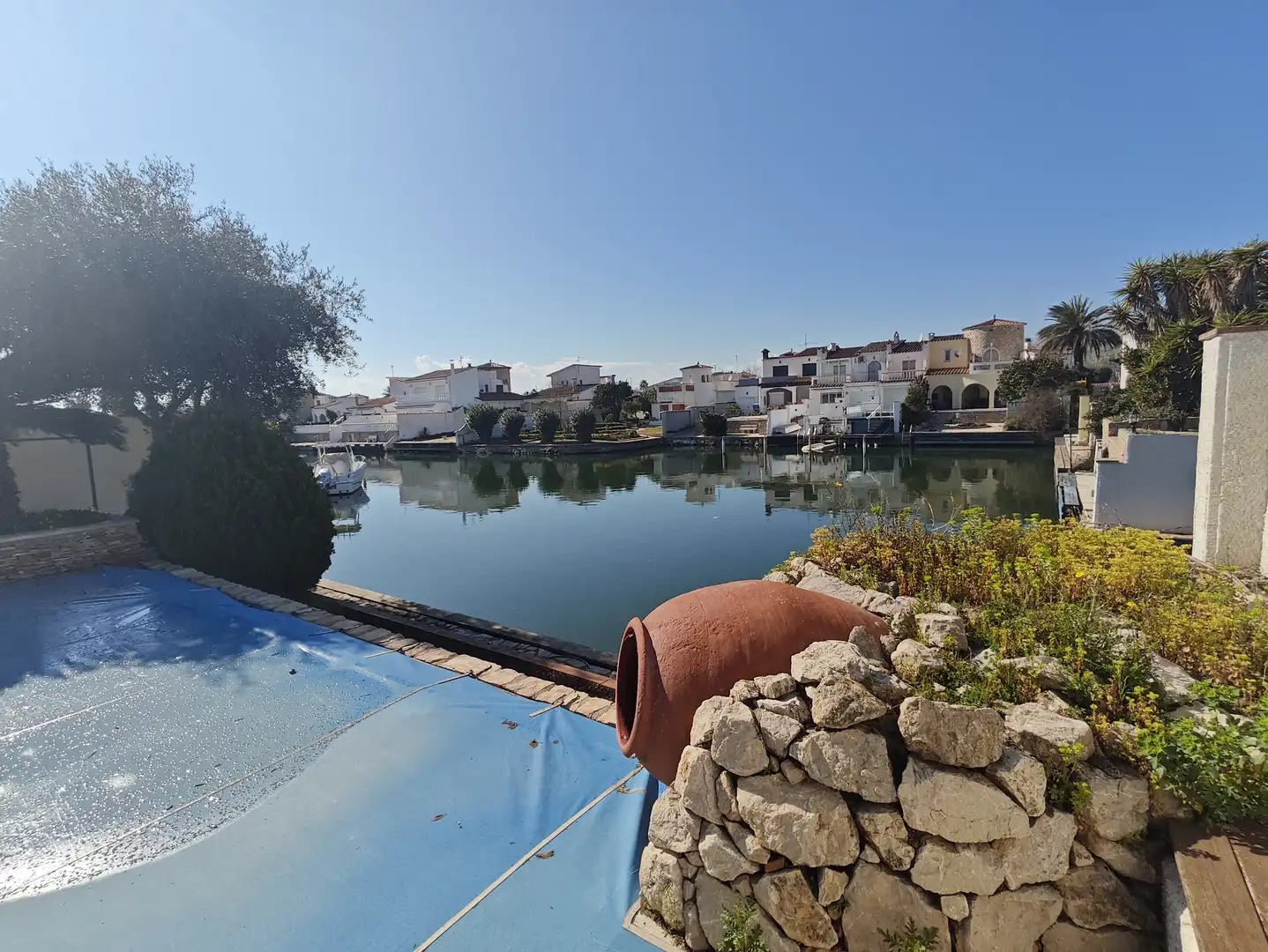 Vista exterior de Casa o xalet en venda en Empuriabrava