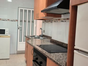 Piso con balcón en venta en Calle Luis de Baeza