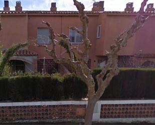 Außenansicht von Einfamilien-Reihenhaus miete in Botarell mit Terrasse