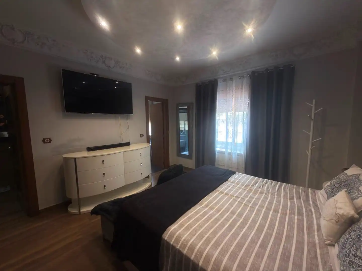 Dormitori de Casa o xalet en venda en Alicante / Alacant amb Aire condicionat, Calefacció i Jardí privat