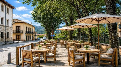 Edificio hotelero con restaurante funcionando en Rascafría