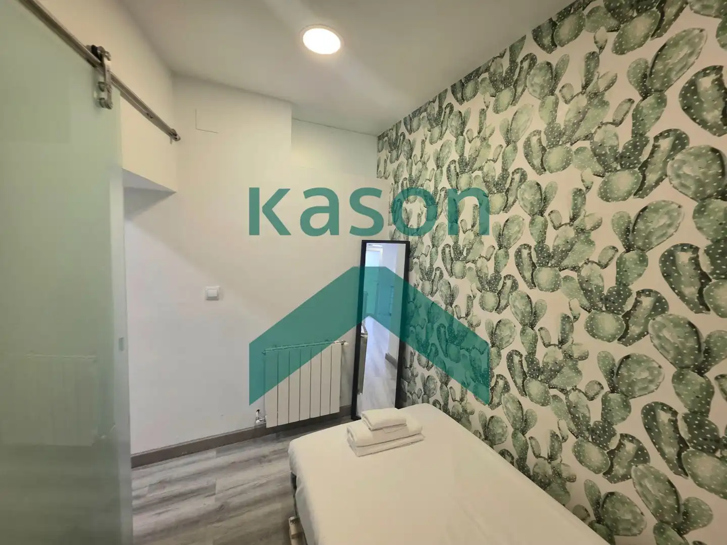 Bedroom of Flat for sale in Madrid  with Air Conditioner, Heating and Furnished
